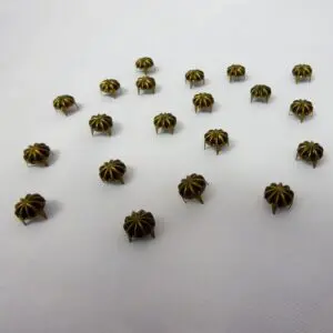 Hand Press Studs Gold Flower