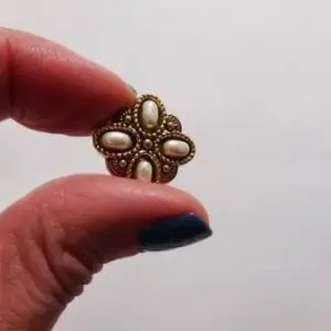 Buttons 18mm Pearl Rubix Shanked Code Jam