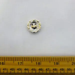 Round Silver 8339 Buttons size 34