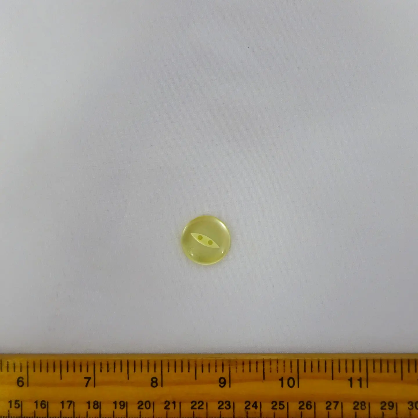Fisheye Button 2cm Lemon Code Jam