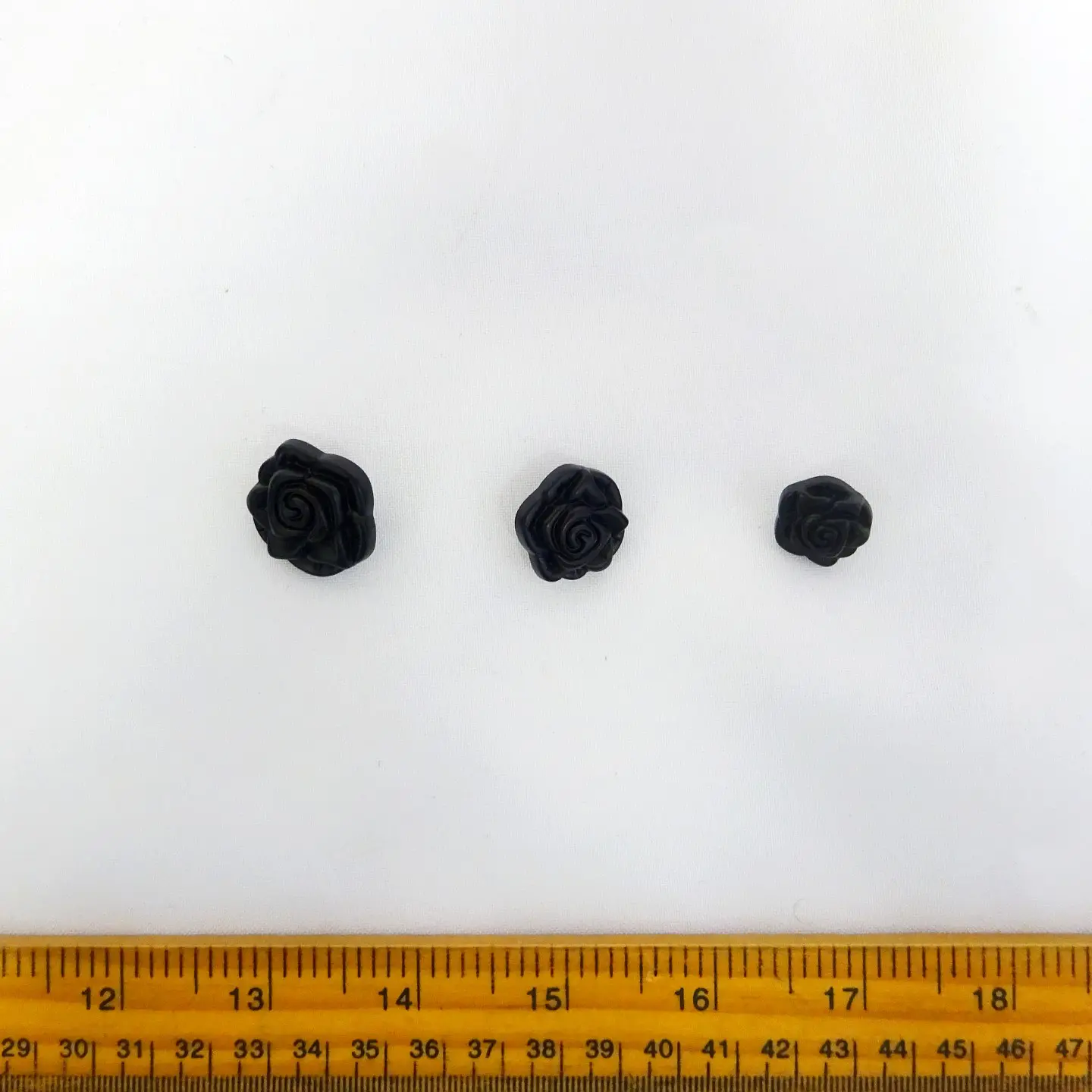 Buttons Shanked Rose Matt Black