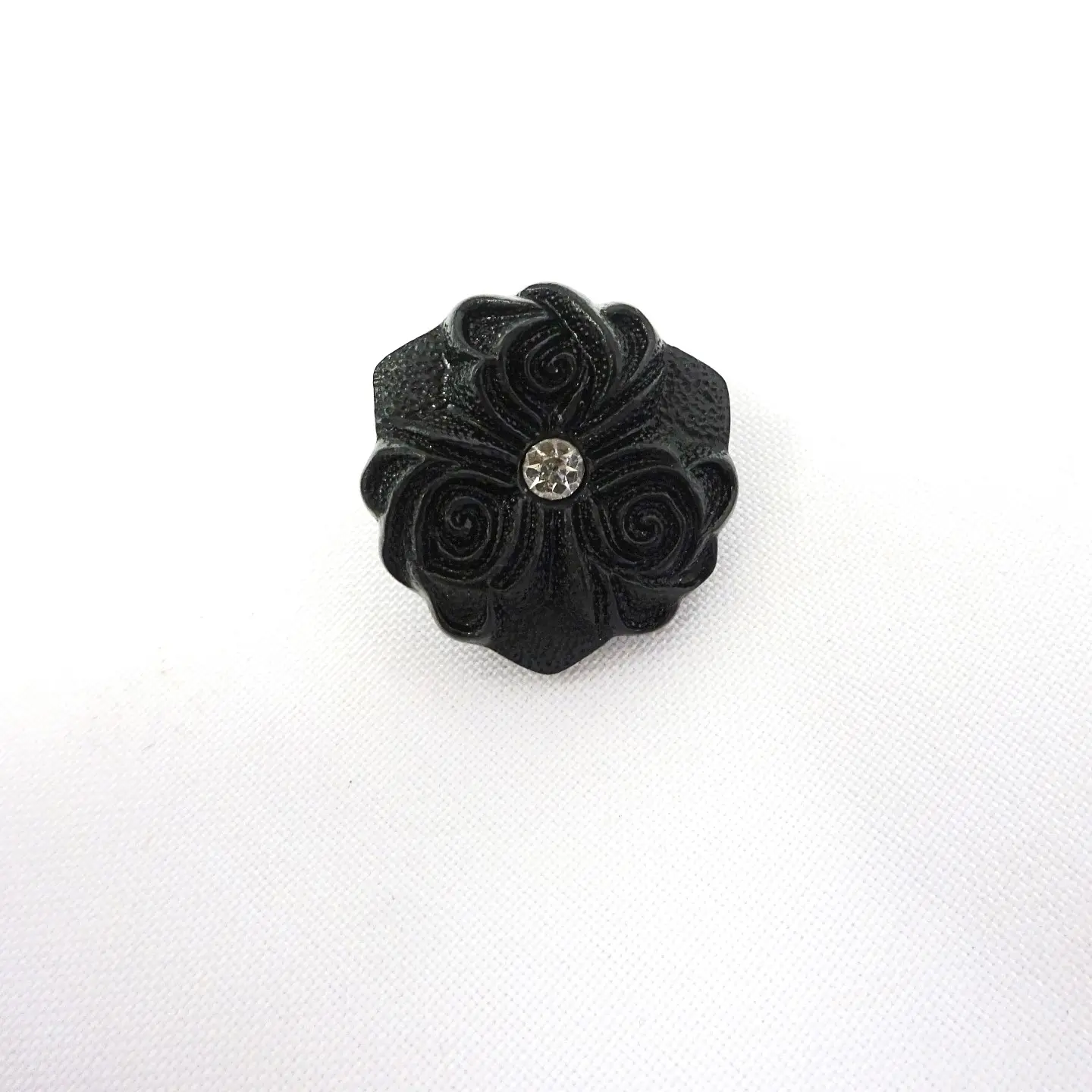 Buttons Shanked Diamante Clover Black