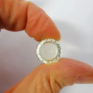 Buttons 15mm Clear Glitter Edged 2 Hole Flat Code Jam