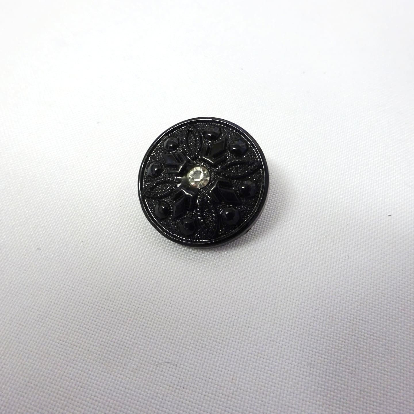Buttons 22mm Regal Diamante Black Shanked