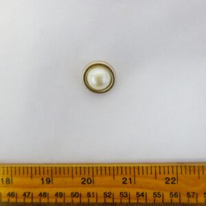 Buttons 22mm Big Pearl Light Gold Shanked Code Nat