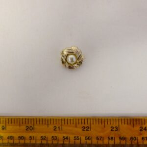 Buttons 22mm Pearly Queen Gold Shanked Code Nat