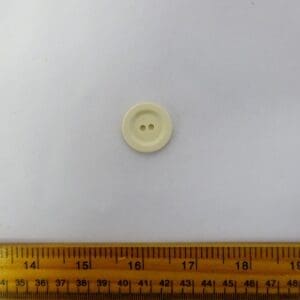 Button 2 Hole Cream 25mm Code 008