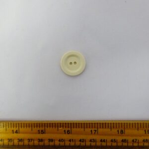 Button 2 Hole Cream 25mm Code 008