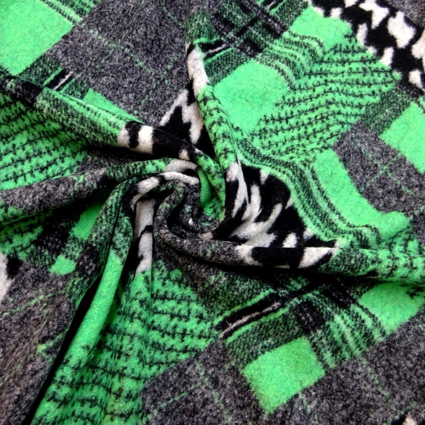 coating fabric land 107