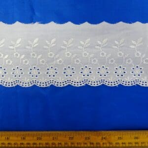 Broderie Anglais Lace Trim Flat 10cm Wide Fondant Fancy White