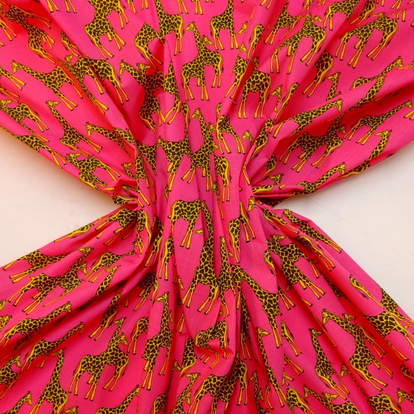 Polyester Cotton Fabric Funky Giraffe cerise