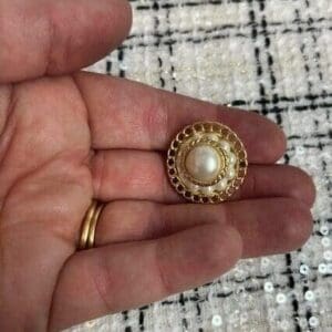 Buttons 25mm Pearl Gold Centre