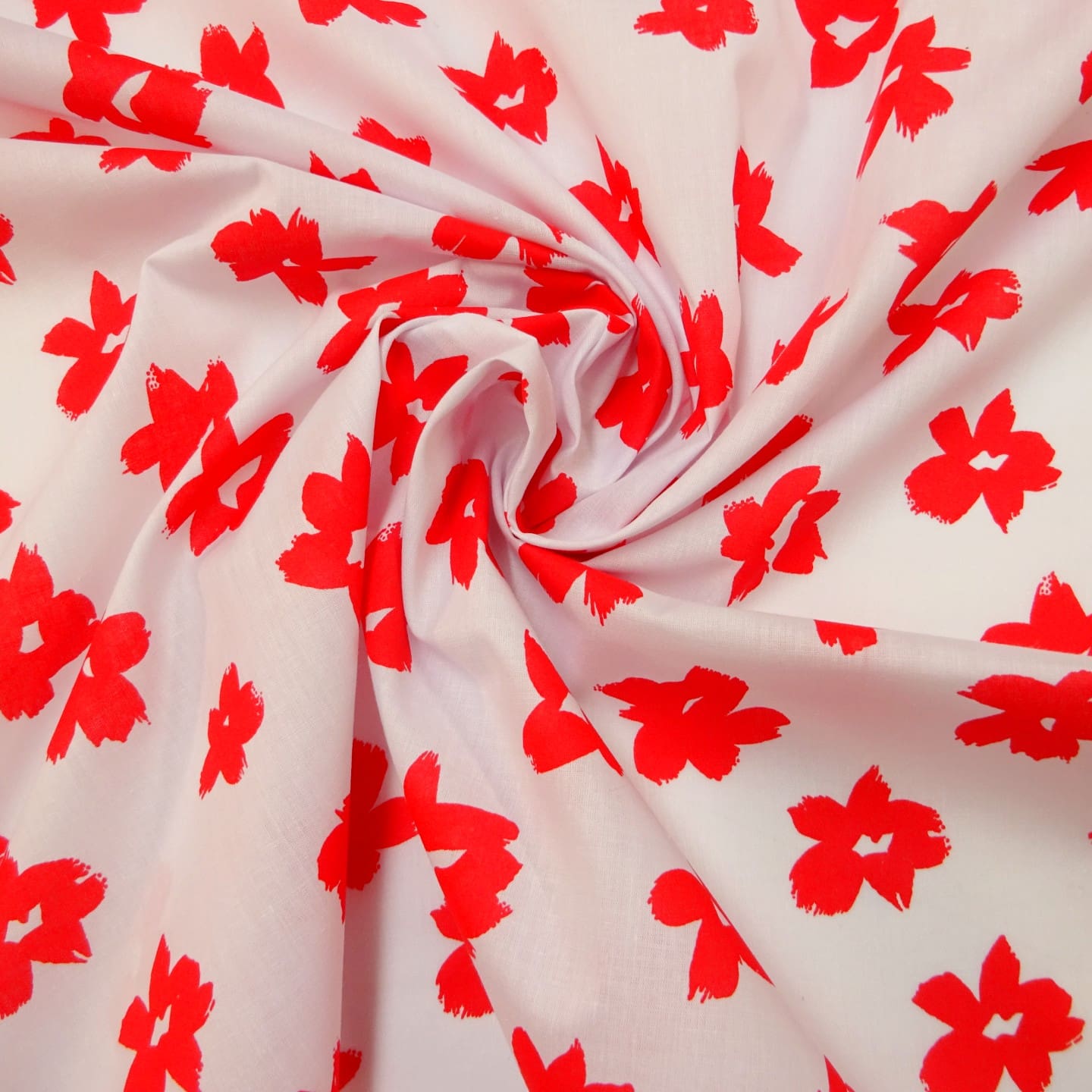 Polyester Cotton Fabric Forget Me Knot White Red