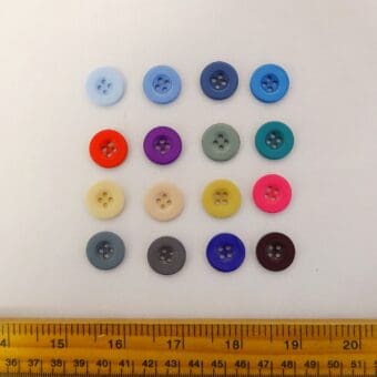 1411 Buttons Size 28 Plastic