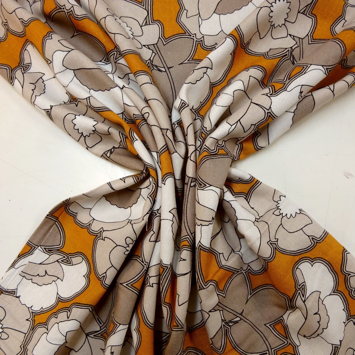 Suiting Fabric Linen Mix Floral Kews Blooms