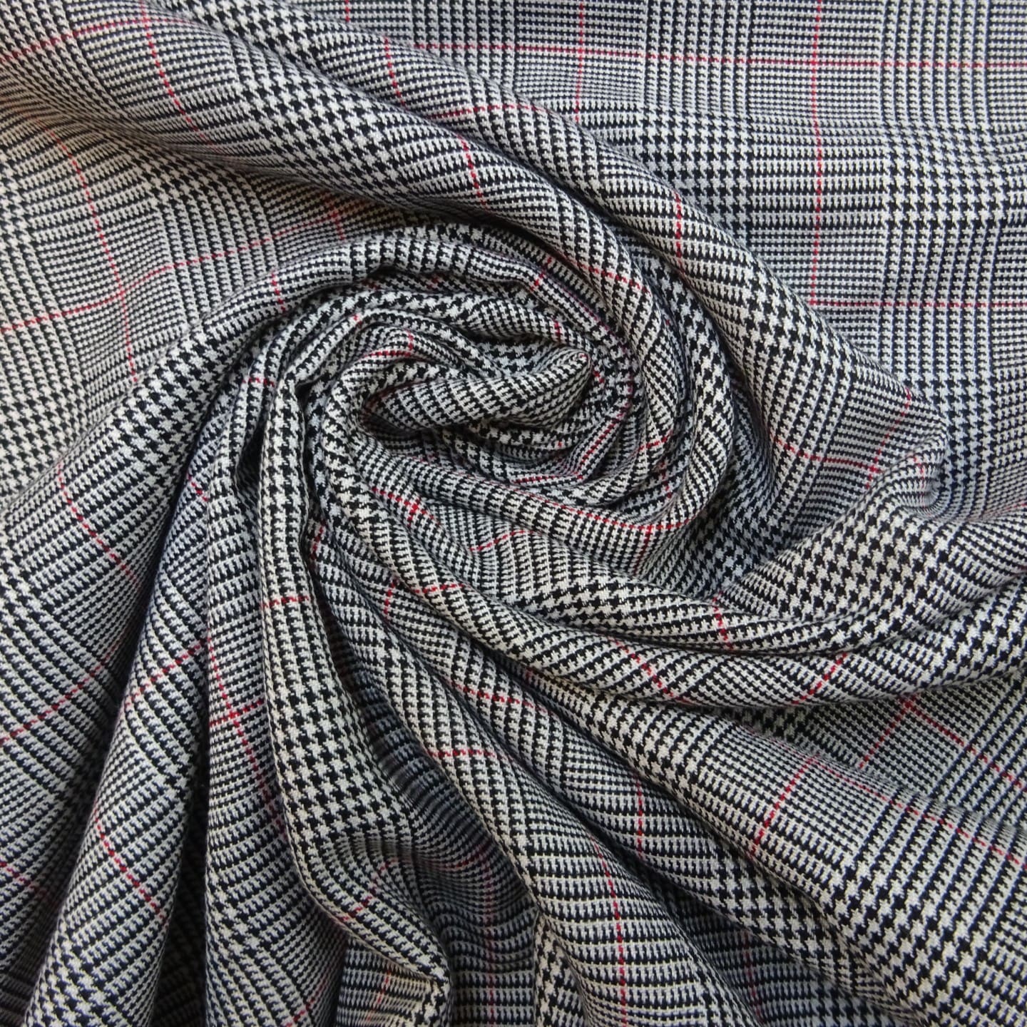 Suiting Fabric Prince Of Wales Thistle Prince Red