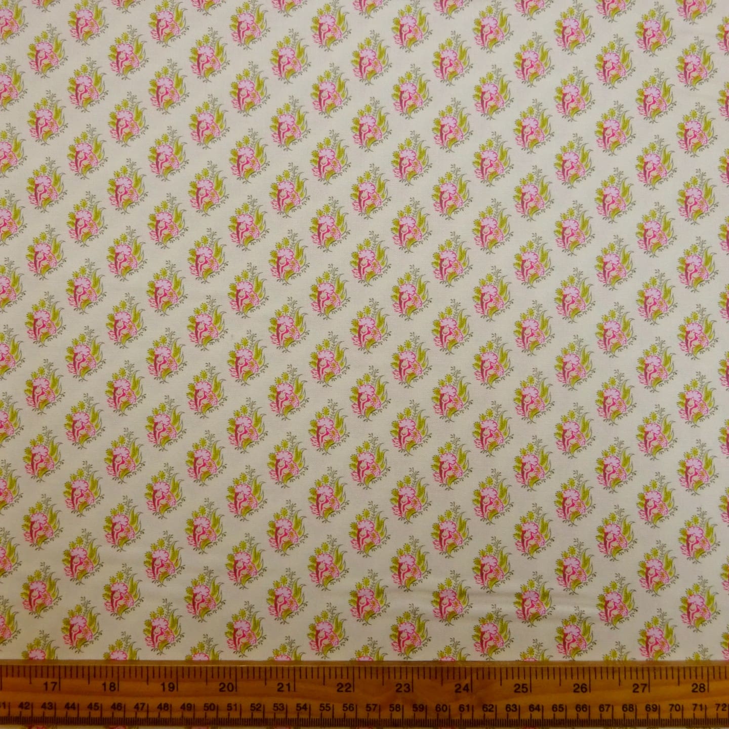 Cotton Fabric Dashwood Craft Cotton Vintage Primrose Cream