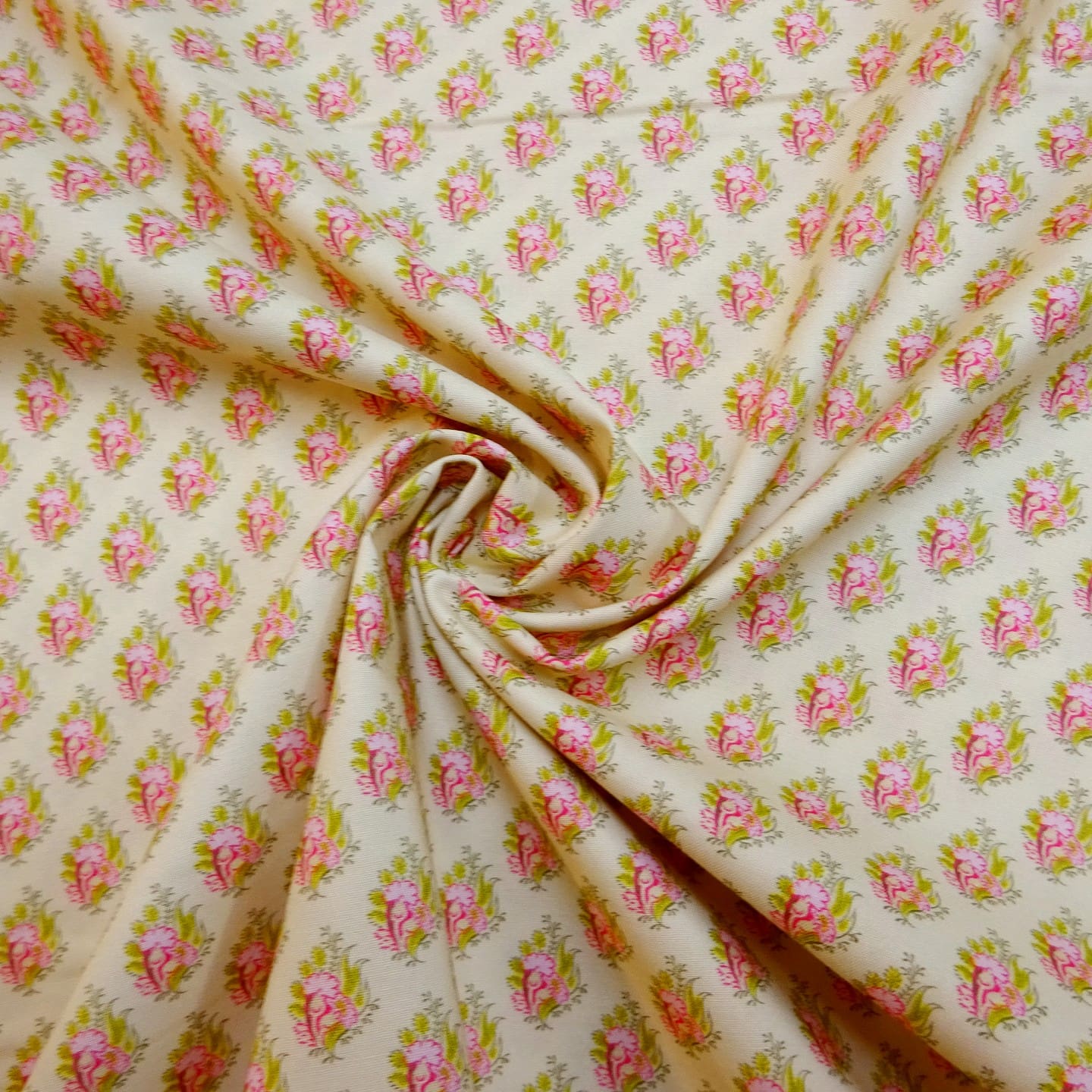 Cotton Fabric Dashwood Craft Cotton Vintage Primrose Cream